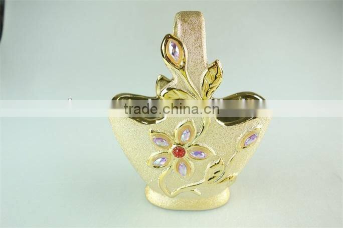 electroplated gold ceramic flower basket with pearl decoration, hanging ceramic flower pot wholesale