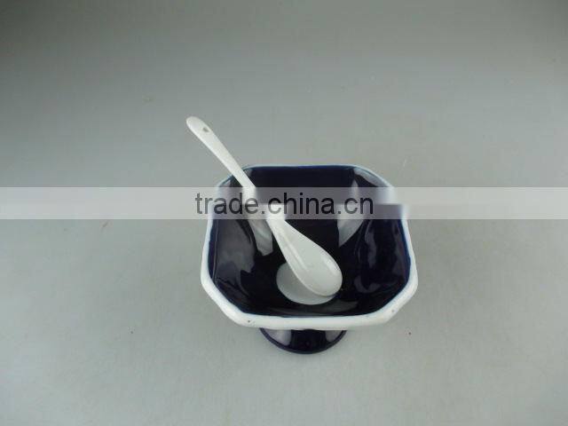 Stock ceramic ice cream cup with spoon in cheap price