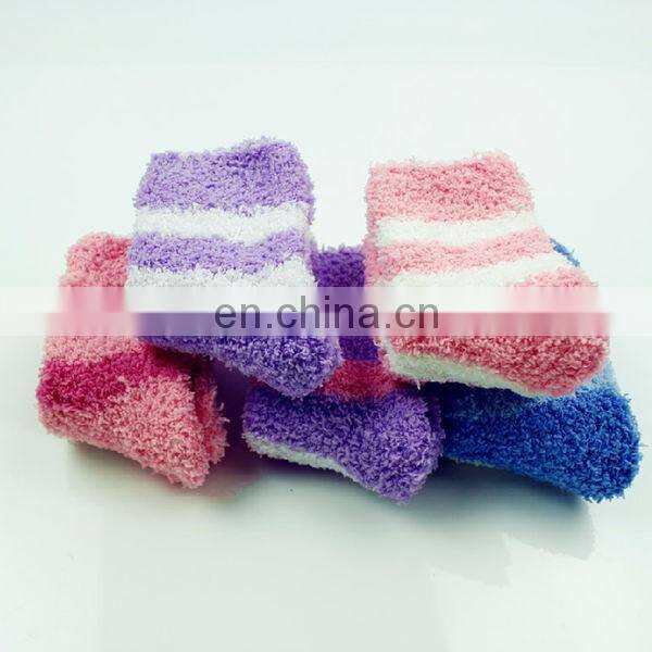 100% polyester fuzzy socks