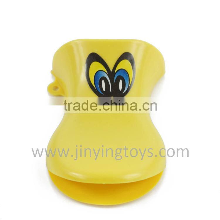 Promotional lovely plastic toy duck whistle with high quality