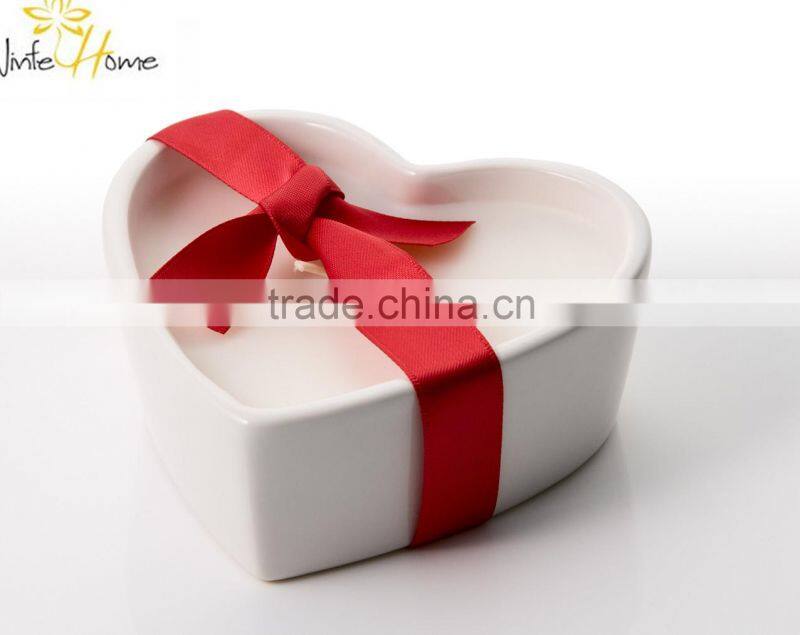 scented candle in ceramic jar/ Heart shape scented candle/ heart shape candle/ soy wax