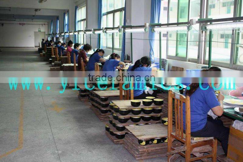 YF11008 single wall ceramic mug with silicon lid