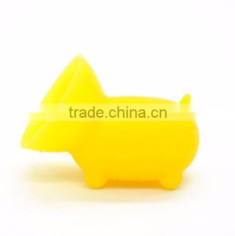 cute animal shape silicone phone sucker/pig phone holder