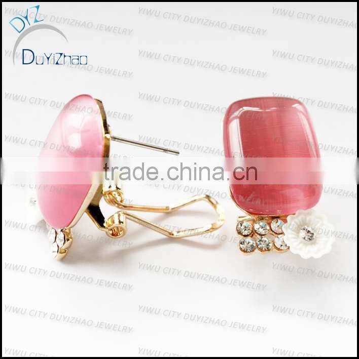 fashion design gold clip on earrings