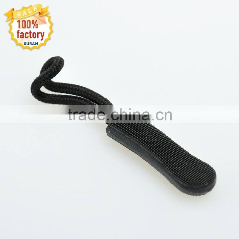 nylon puller cord, sportswear plastic zipper puller with logo with cord