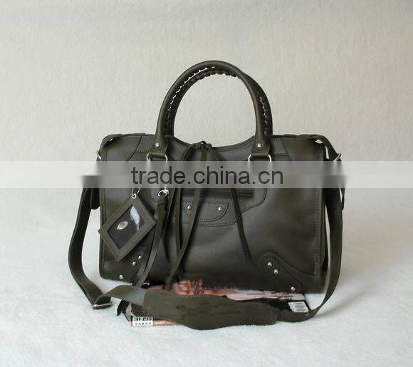 Green genuine leather special design handbags with large capacity women messenger bag