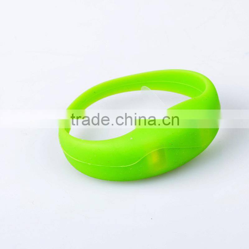 2015 Hot Sell Baseball Silicone Bracelets , Silicone Bracelets For Fundraising