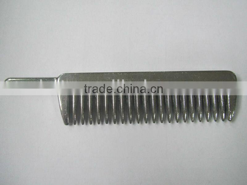 Horse curry Comb