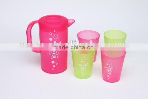 pitcher cups