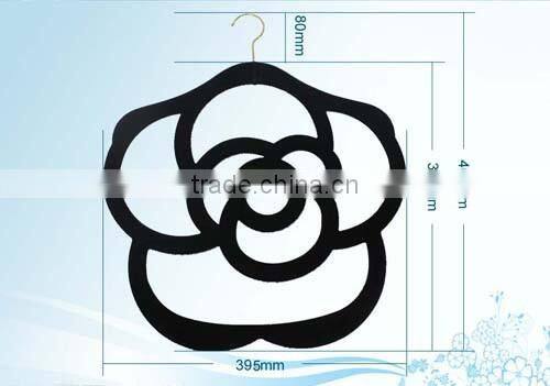 Velvet hanger for scarves in black