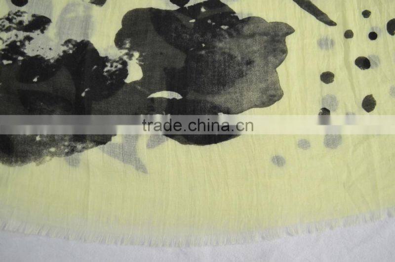 Fashion new summer lady print floral dot rayon 100%viscose hot scarf