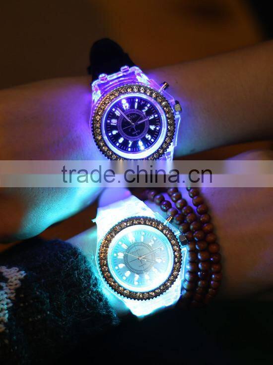 Stock wholesale 2015 new color led diamond watches fashion for men women Teenagers silicone plastic electronic watch
