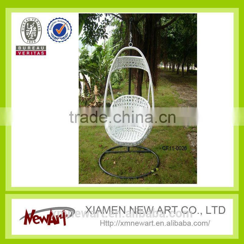 Garden 2014 New Design Wholesale White Swing Hanging Egg Rattan Chair