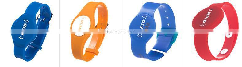 Electric networked lock for hotel locker management system