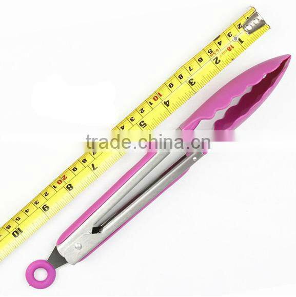 Plastic food serving tongs