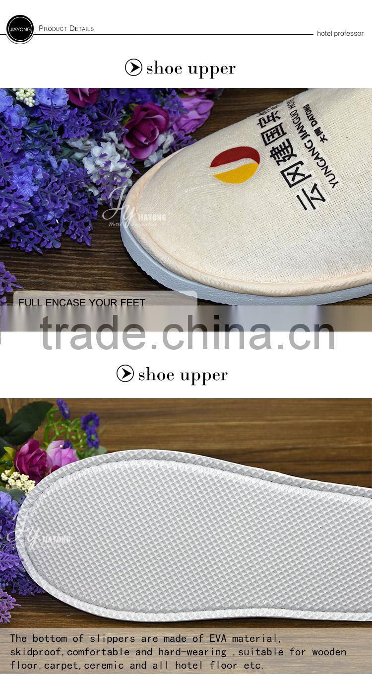 Fashion indoor slipper home slipper with embroidery logo