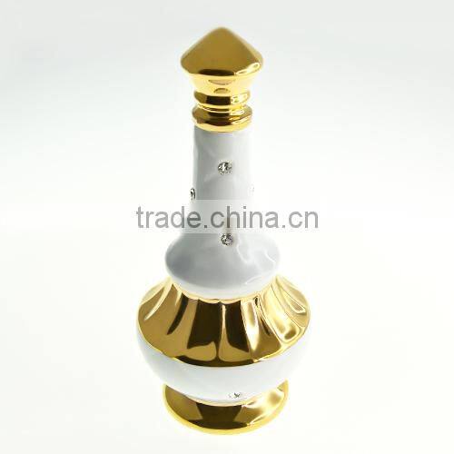 Porcelain Elegant and Shinny Black Vase with crystals from swarovski