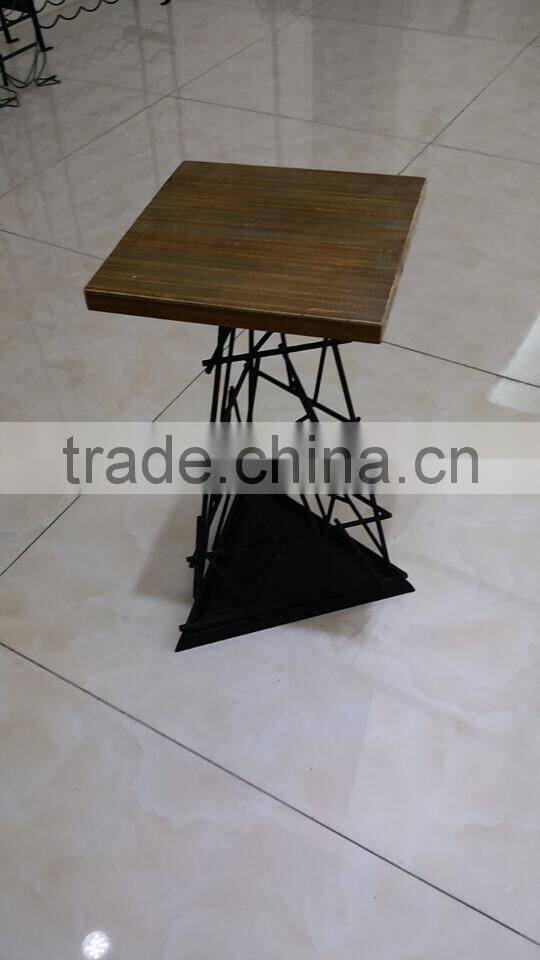 2016 wholesale Metal Floor-Standing Wrought Iron Pot Plant Stand