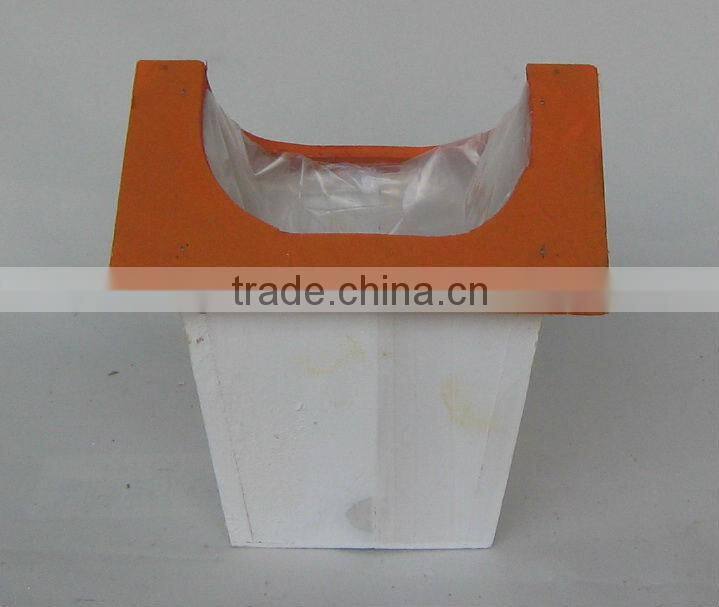 white wash hose wooden flower