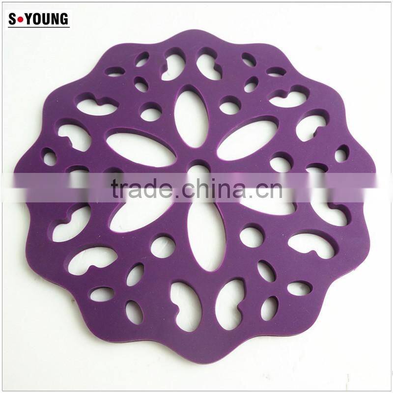 16142 flower shape unti-skidding table silicone mat