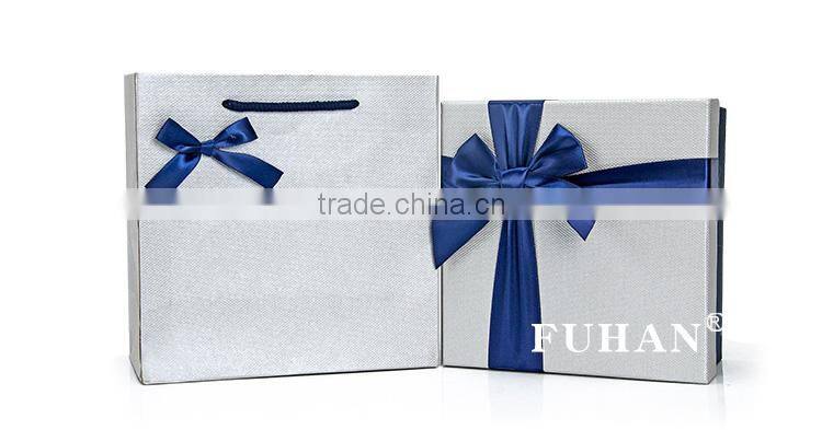 Customized bow boxes ,Pearl paper gift packaging box