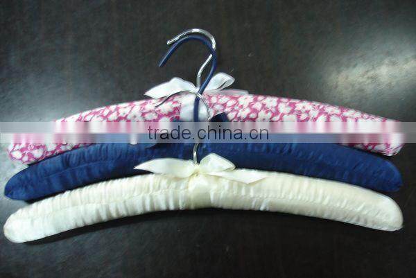 SST03 A whole set of package cloth satin hangers