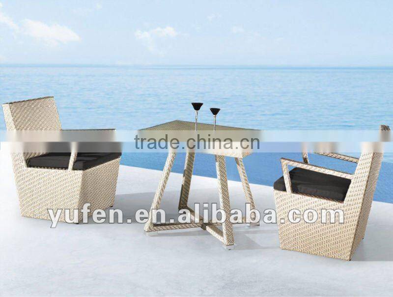 plastic rattan furniture mini bar table and chairs