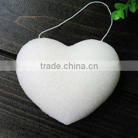 2012 most-popular bamboo charcoal konjac face sponge, heart shape konjac facial sponge