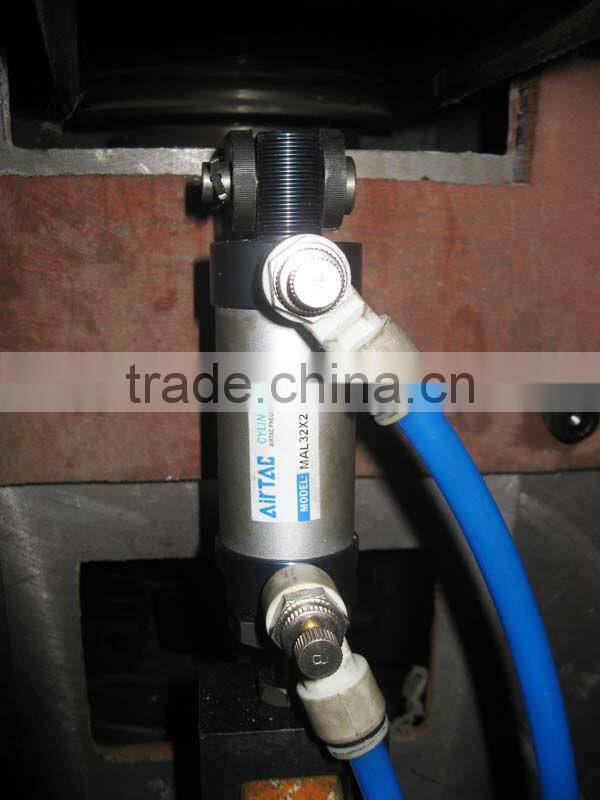 Automatic Round Can Sealing Machine