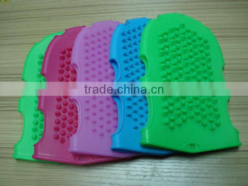 FDA /LFGB soft silicone massage bath gloves