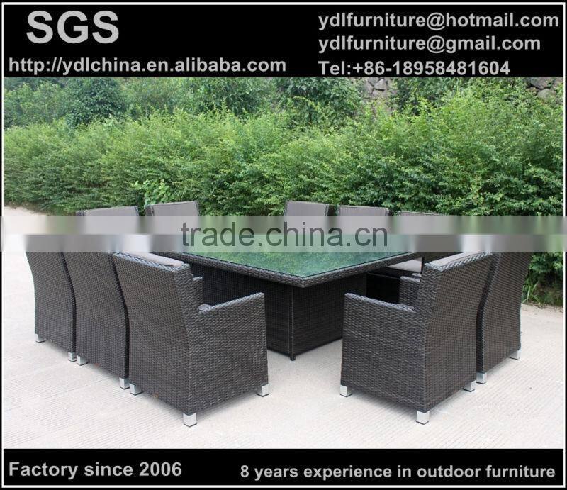 garden dinner table and chairs