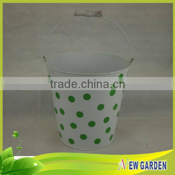 OEM Cheap Useful Barrel Shape Decorative Metal Hanging Basket Planters