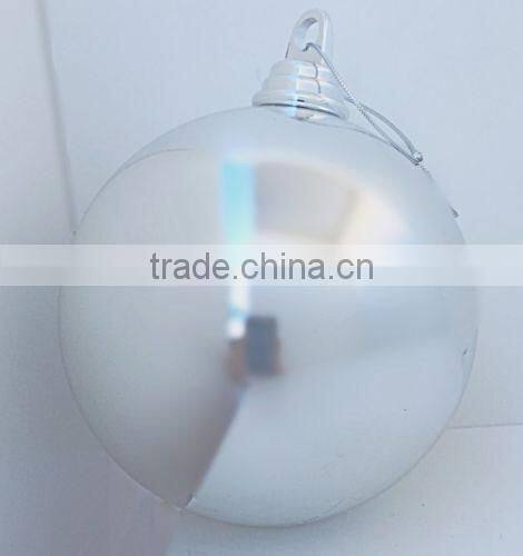 Cheap LARGE SHINY SILVER 200MM PLASTIC CHRISTMAS BALL 8" DIAMETER OUTDOOR ORNAMENT