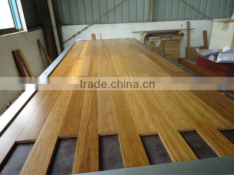 Hot Sales!!! 2013 Stained HandScraped/Brushed Click Strand Woven Bamboo Flooring from China