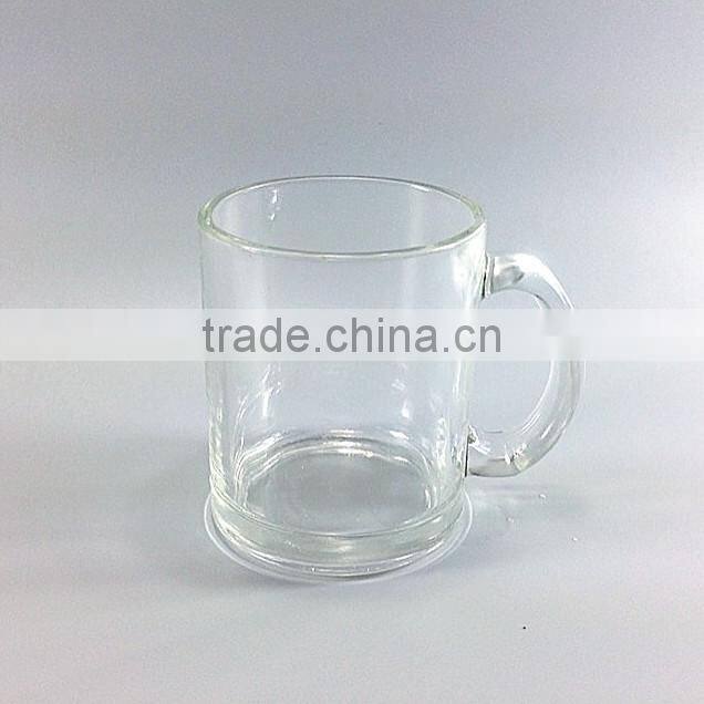 clear glass mug