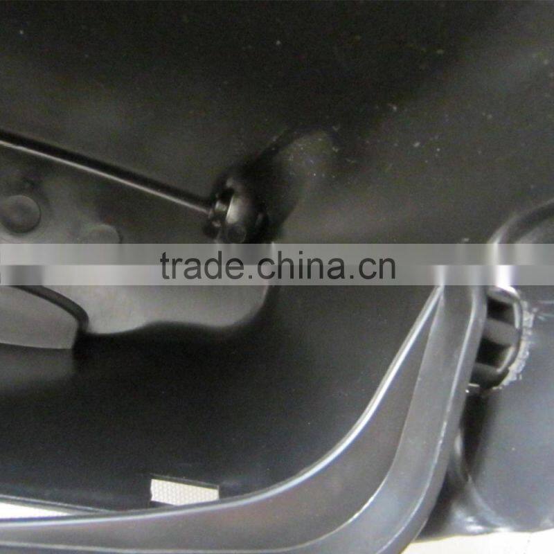 Black Plastic Dustpan With Long Handle And With Lid