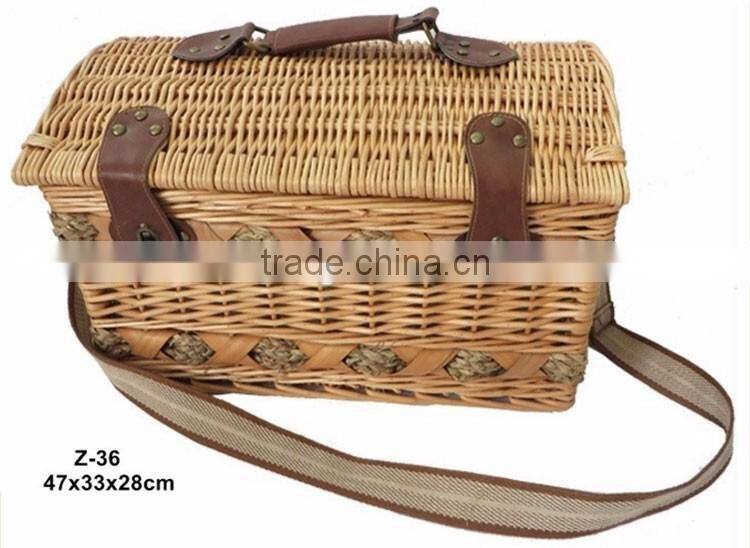 China factory custom cheap wholesale personalized luxury 4 - 6 person willow woven wicker picnic basket set