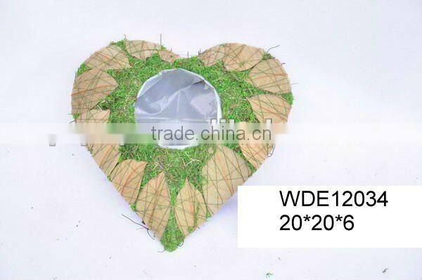 bark water can planter flower pot with moss decoration