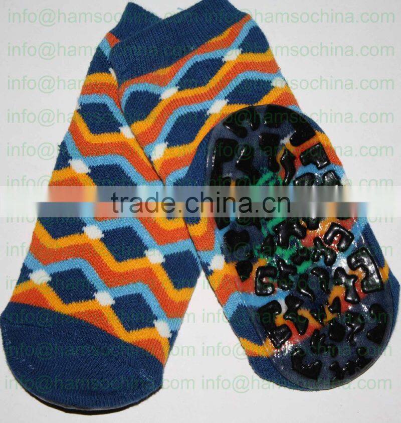 baby tramponline socks with non slip dots anti slip indoor socks