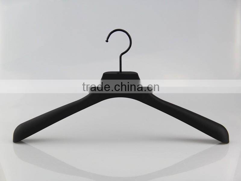 HA7066 strong plastic dress hanger non slip rubber coated coat hanger