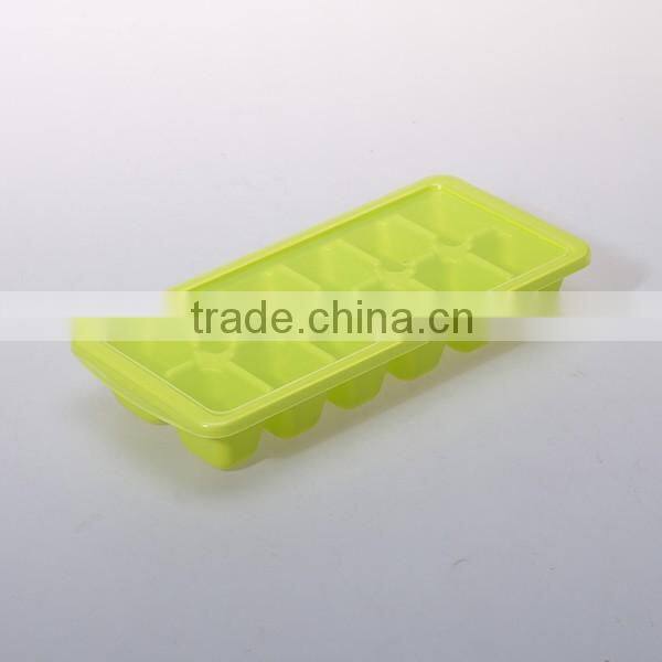 Plastic small cube Ice Mold(Assorted Color)