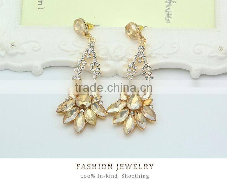 2016 New Vintage Style Dangling Chandelier Red Crystal Earrings Fashion Instyle