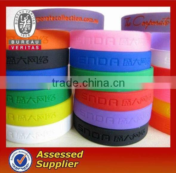 custom hot sale Silicone wristband for kids/girls
