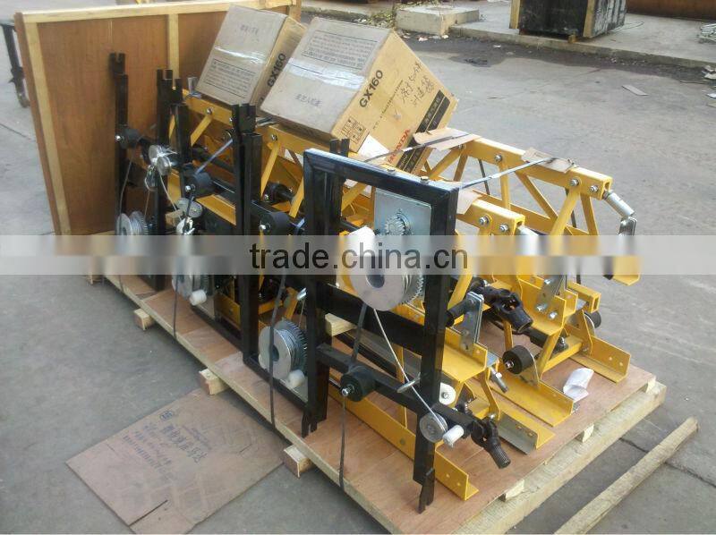 concrete pavement spreader