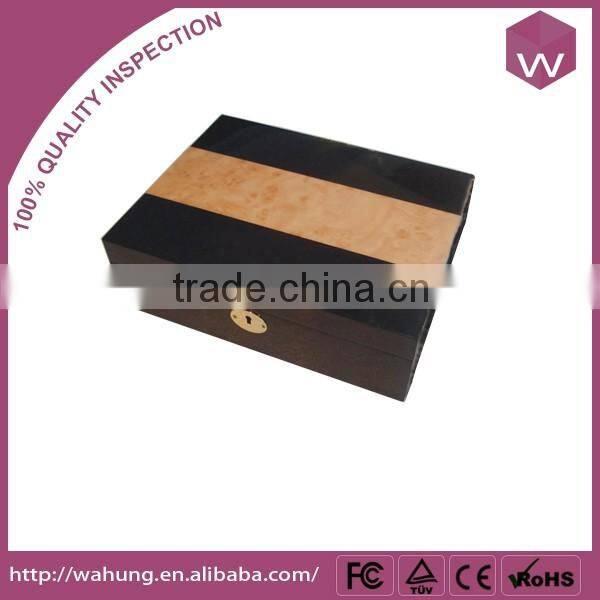 Custom High-End Cohib Cigar Wooden Case With Black Glossy Finishing