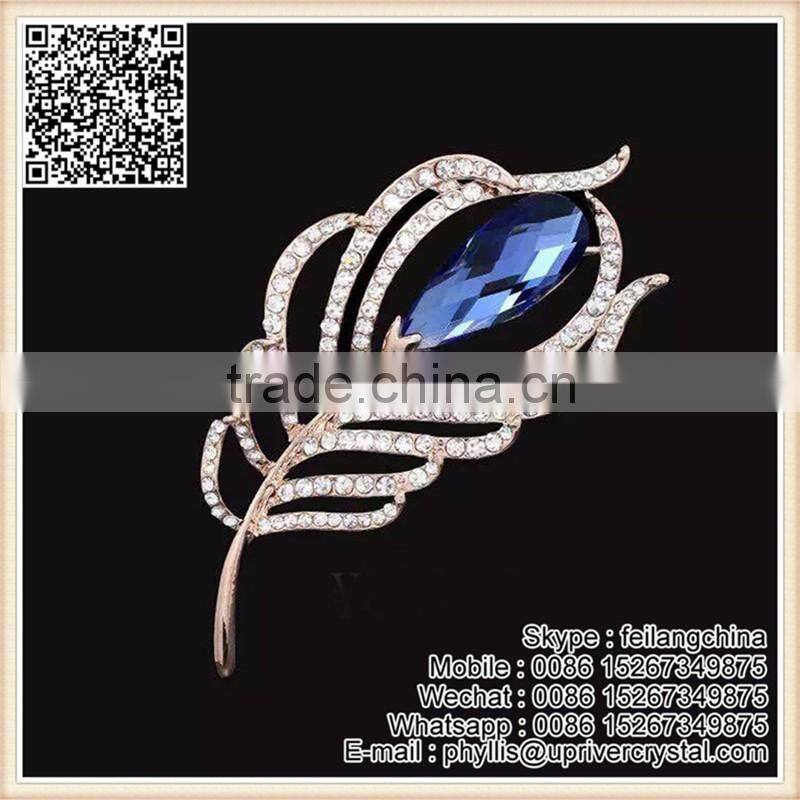 Beautiful Shiny Crystal Lillies Flower Brooch Pin For Gift