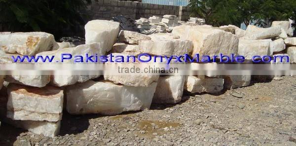 FACTORY PRICE PAKISTAN SUPPLIER WHOLESALE ONYX BOULDERS AND HAND PICK COLLECTION