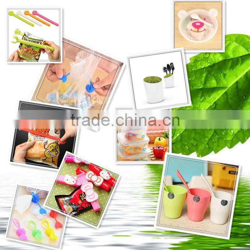 Custom hot fashion cute cartoon bear earphone winder