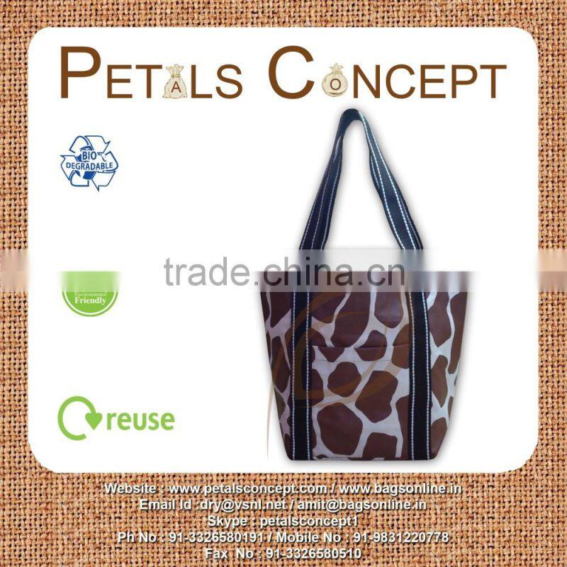 Giraffe texture print canvas bag for shopping - exclusive animal print bag