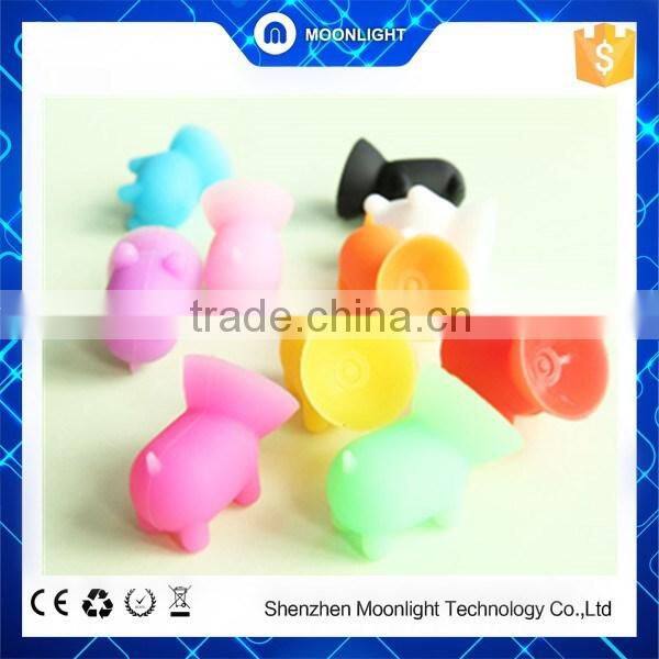 Multifunctional Suction Cup for Mobile Phone Opening and Holding